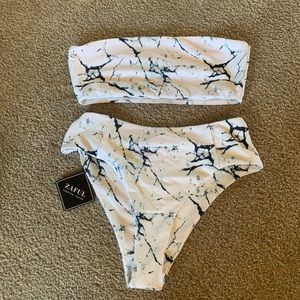 💜3/$15 Tie dye swimsuit